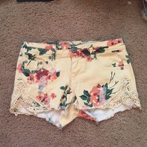 Vanilla Star shorts